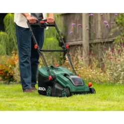 BOSCH PLÆNEKLIPPER AKKU 18,0 V MED BATTERI OG LADER