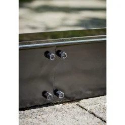 HALLS QUBE 68 STÅLFUNDAMENT SORT 5,1 M2