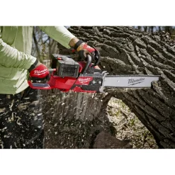 MILWAUKEE M18 F2CHS50-802 KÆDESAV AKKU 50 MED BATTERI OG LADER