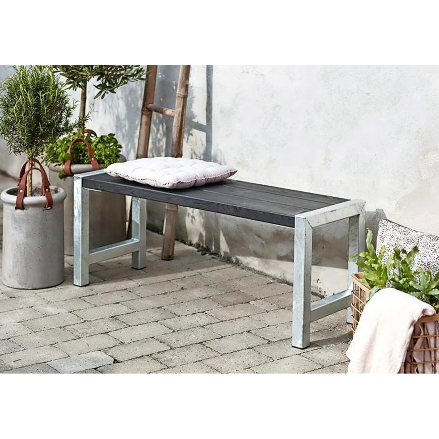 PLUS CAFE BÆNK SORT 127 CM