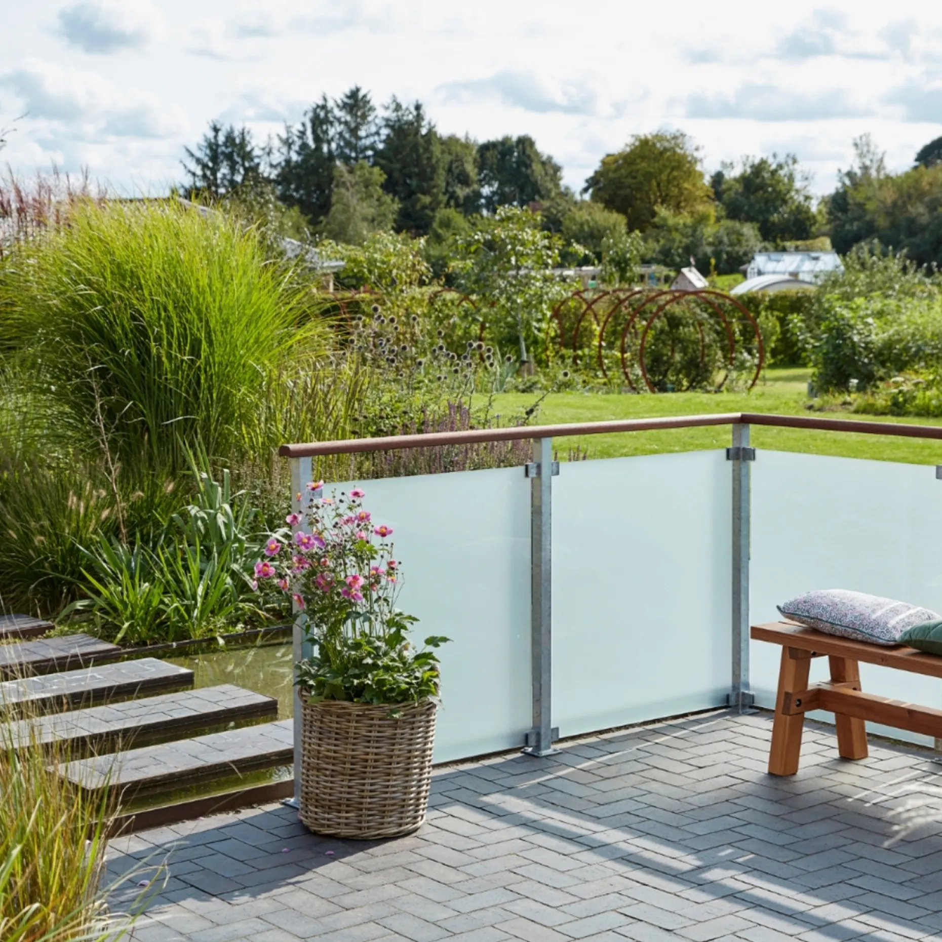 PLUS GELÆNDER HÅNDLISTER