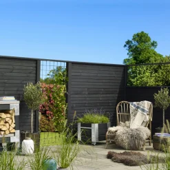 PLUS PROFILHEGN TRYKIMPRÆGNERET OG GRUNDMALET SORT 174 X 166 CM